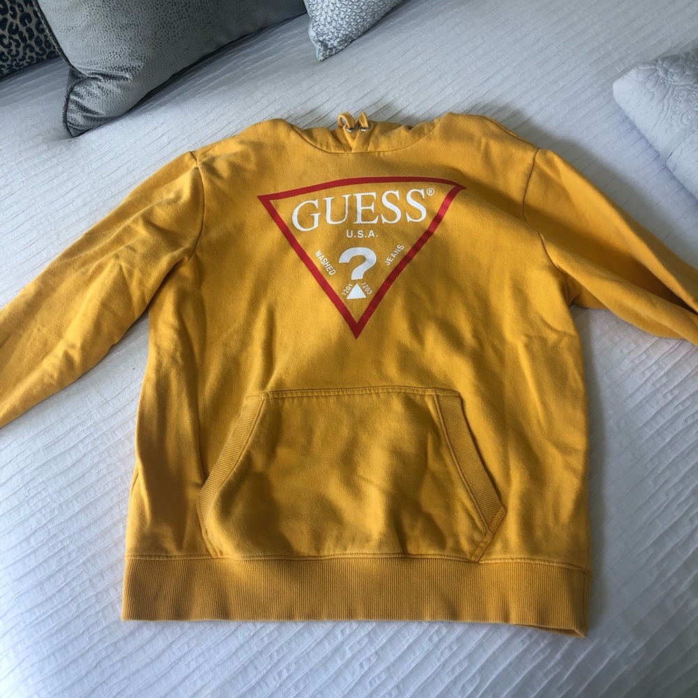 GUESS sweatshirt